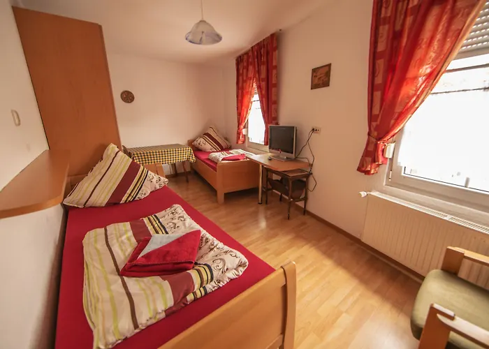 Burghof 2* Stolberg (Rhineland)